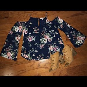 NWOT navy floral off-the-shoulder dress shirt!